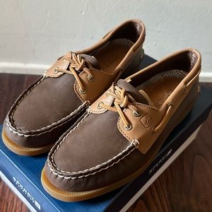 Sperry Authentic Original in Brown/Tan